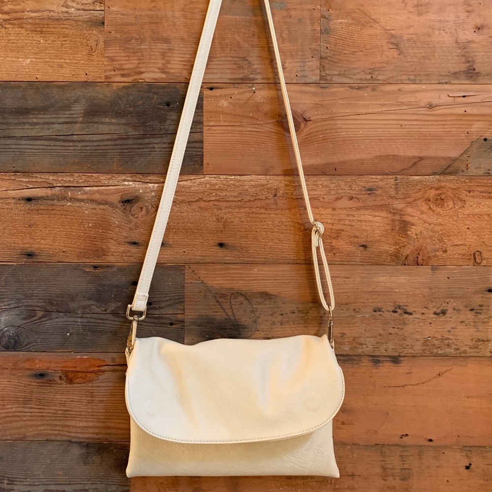 Street Level Crossbody Bag in Cream